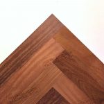 lamparqué de madera de elondo en espiga