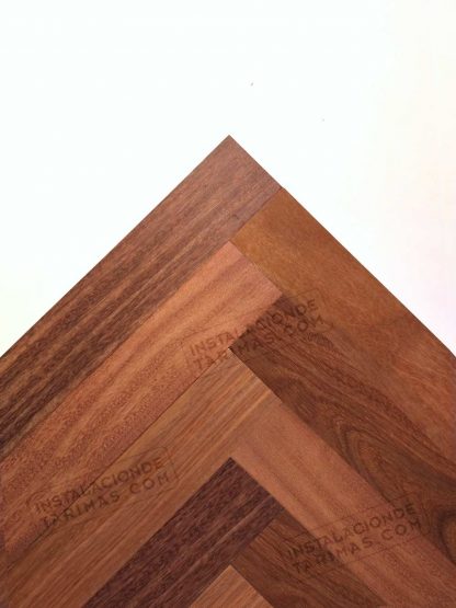lamparqué de madera de elondo en espiga