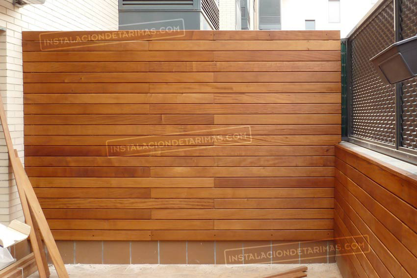 Tipos de lambriz o revestimiento de pared con friso de tarima "cladding" con grapia